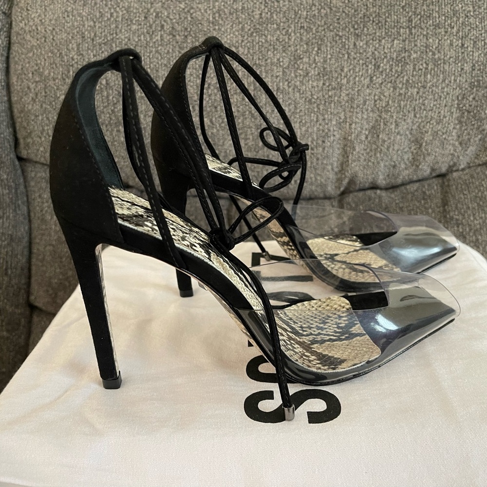 Schutz sandal/pump style!